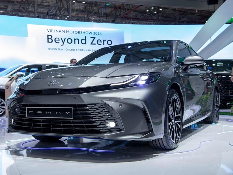 CAMRY HEV TOP CE