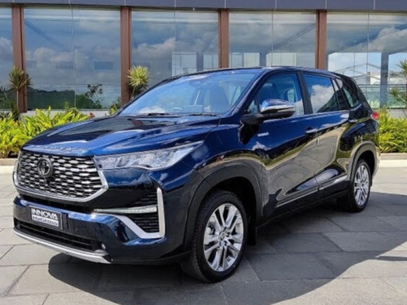 INNOVA CROSS V